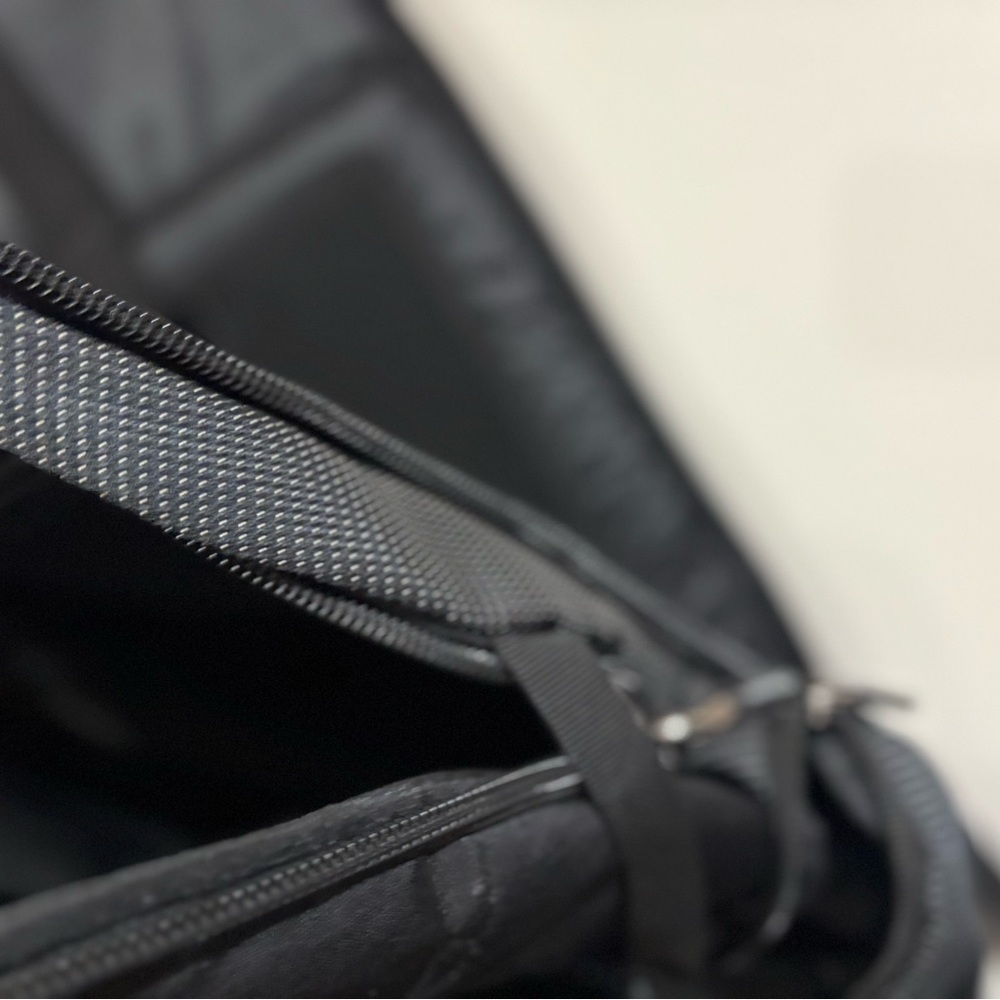 Black Adult Backpack new without tags - Picture 9 of 14